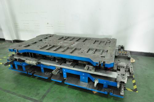 汽車模具